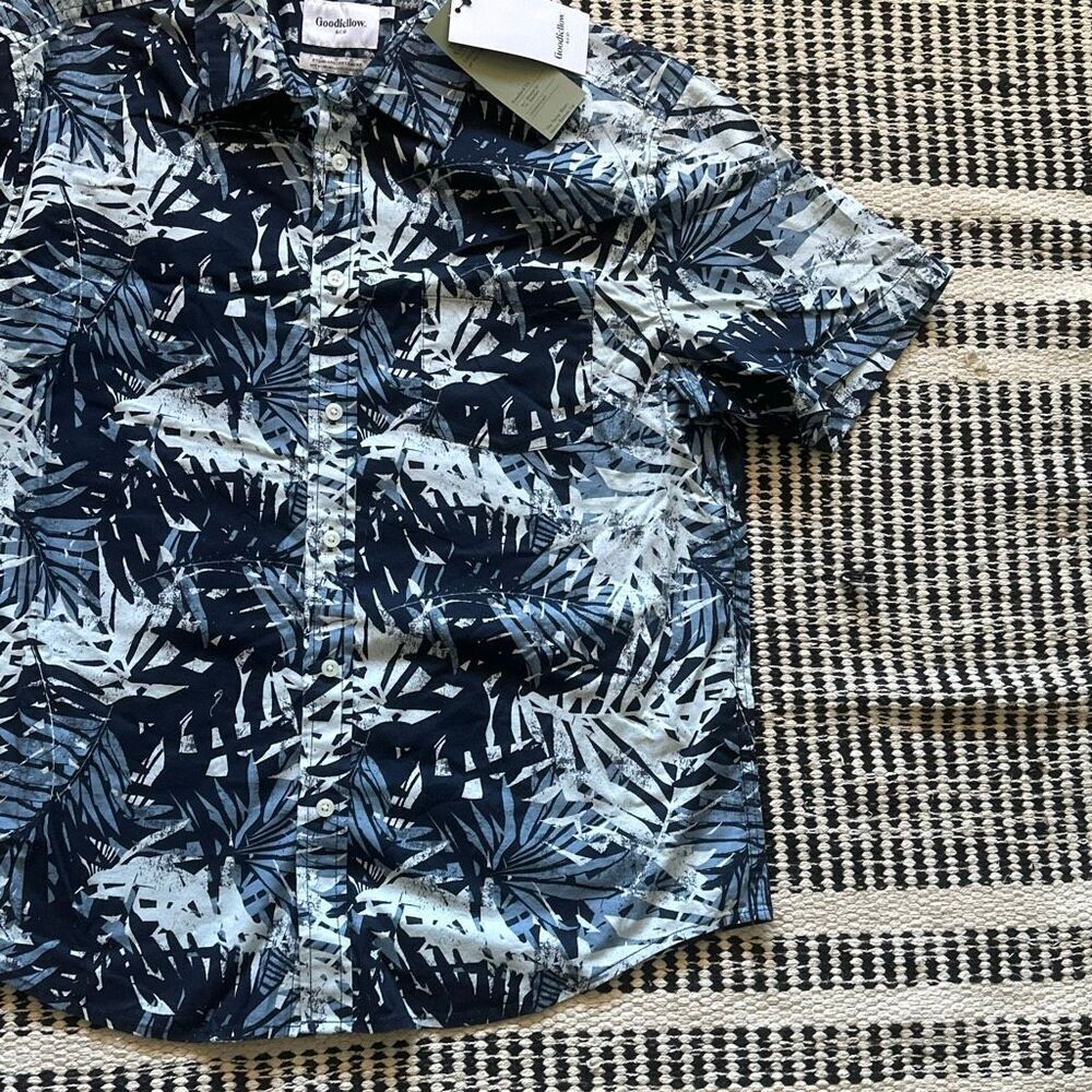Goodfellow Size Large Blue leaf print button up Hawaiian shirt NWT - Picture 3 of 7